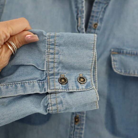 Ashley Mason Denim Button-Up Shirt Womens Medium Light Wash Distressed Boho Y2K - Picture 6 of 8